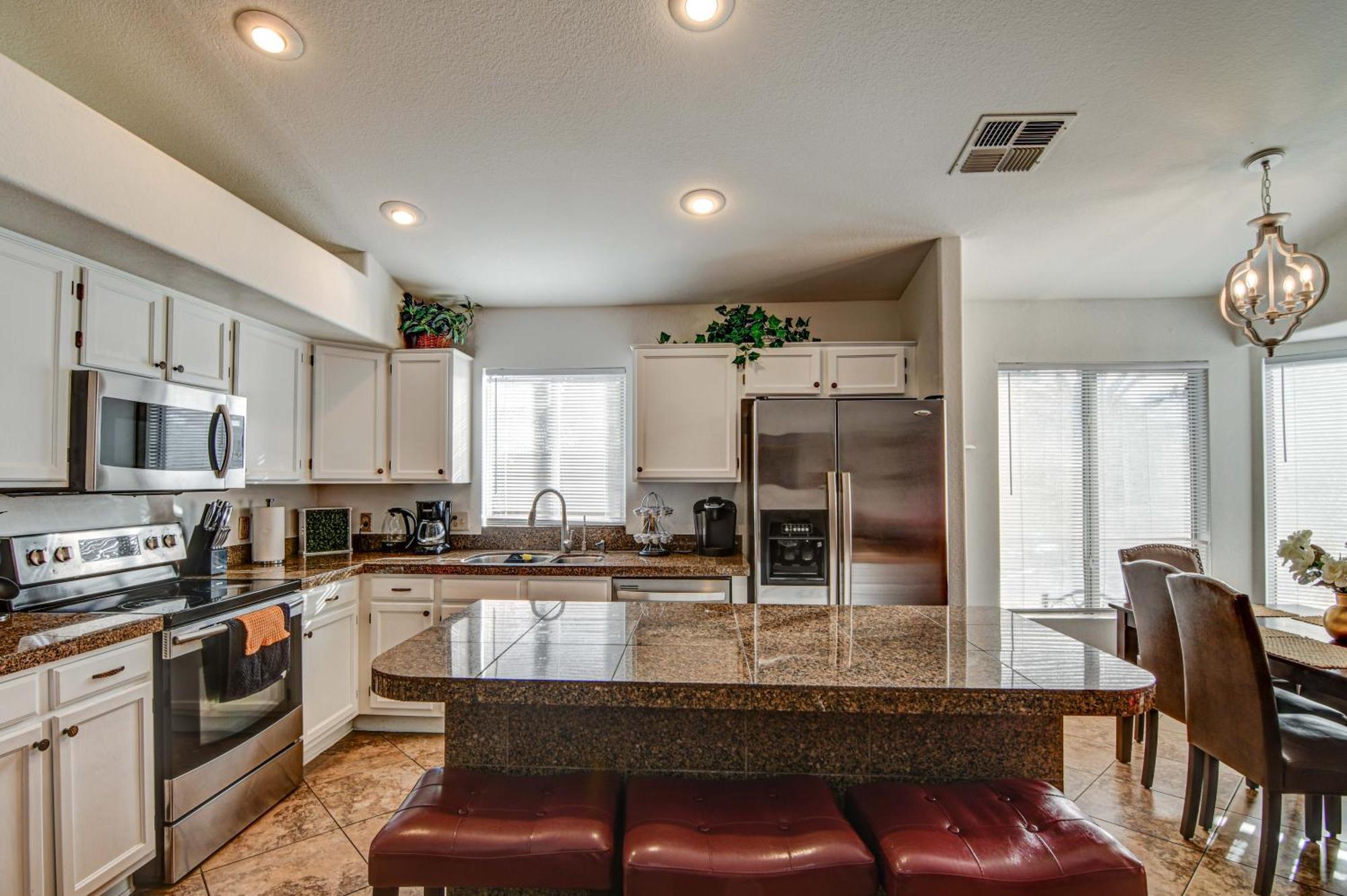 Route 66 Oasis In Downtown Gilbert With Heated Pool & Mini Golf Villa Eksteriør bilde